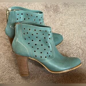 Vivian Stylish Mint/Teal Ankle Boots with Wood Heel. Made in Italy. Euro 38.